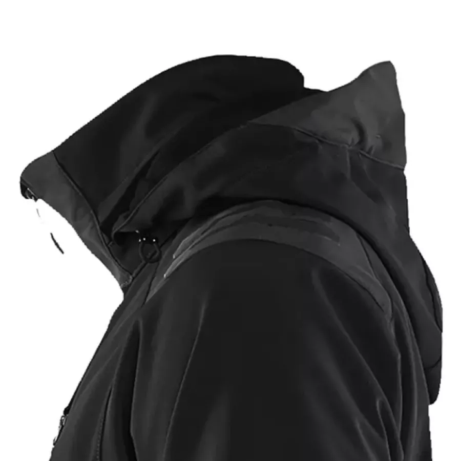 **Abnehmbare Kapuze** bietet flexiblen Schutz, der sich an wechselnde Witterungsbedingungen anpasst.