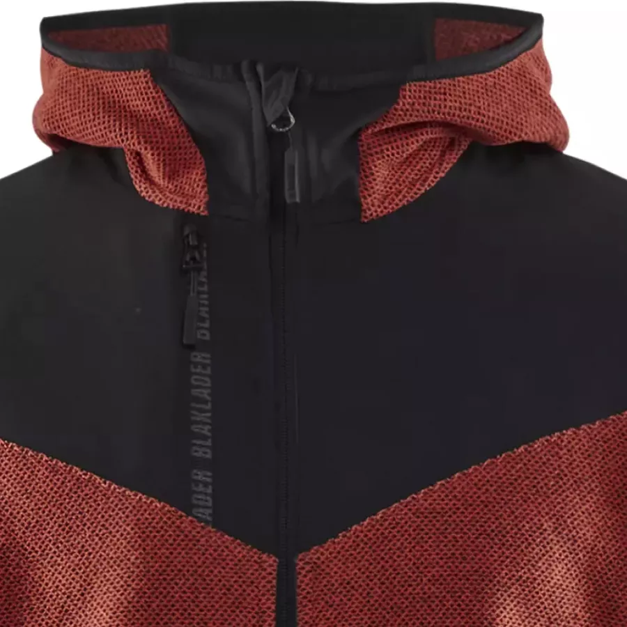 **Fixed Hood** provides reliable, ready-to-go coverage that keeps you comfortable in shifting weather.