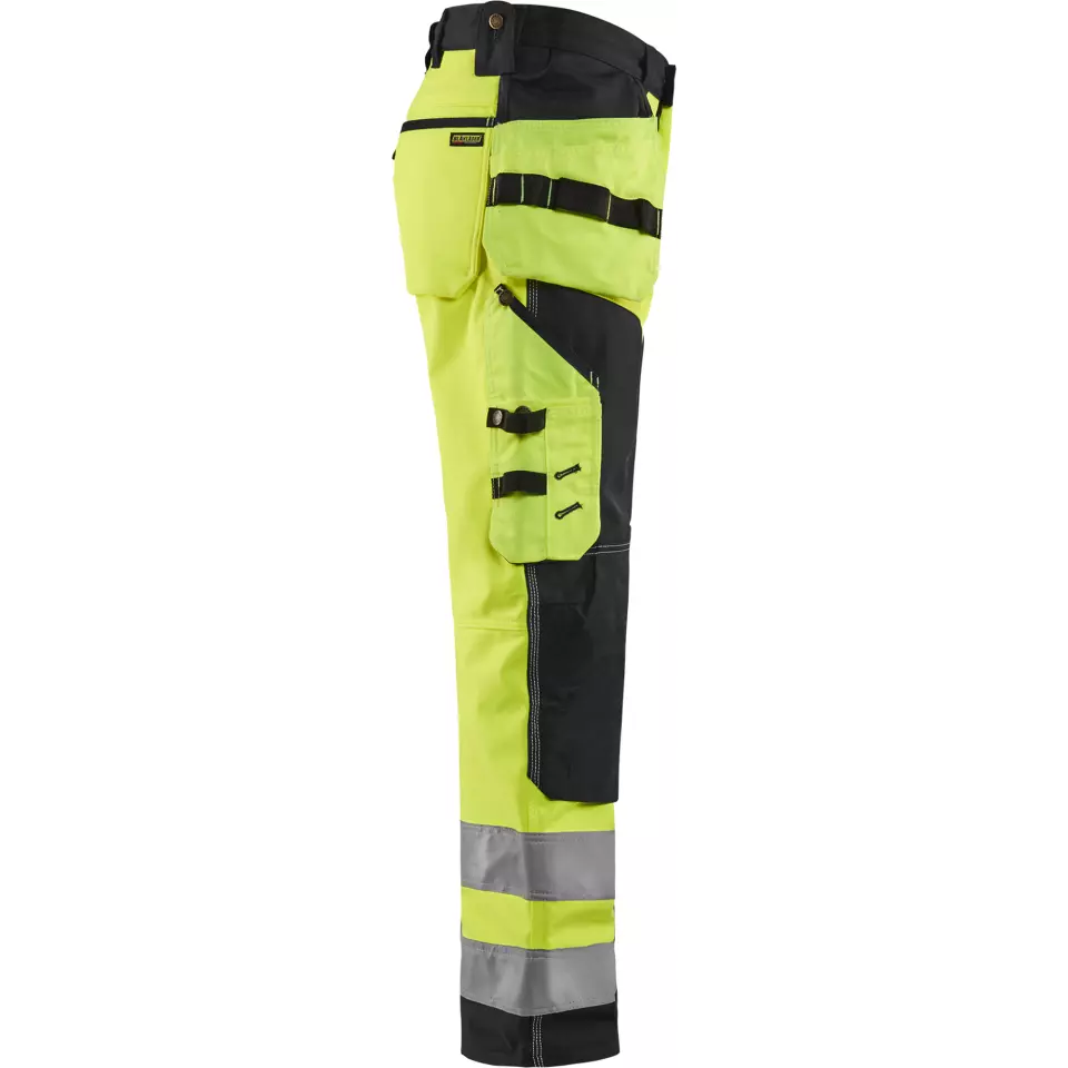 Pocket System · Phone Pocket feature highlight