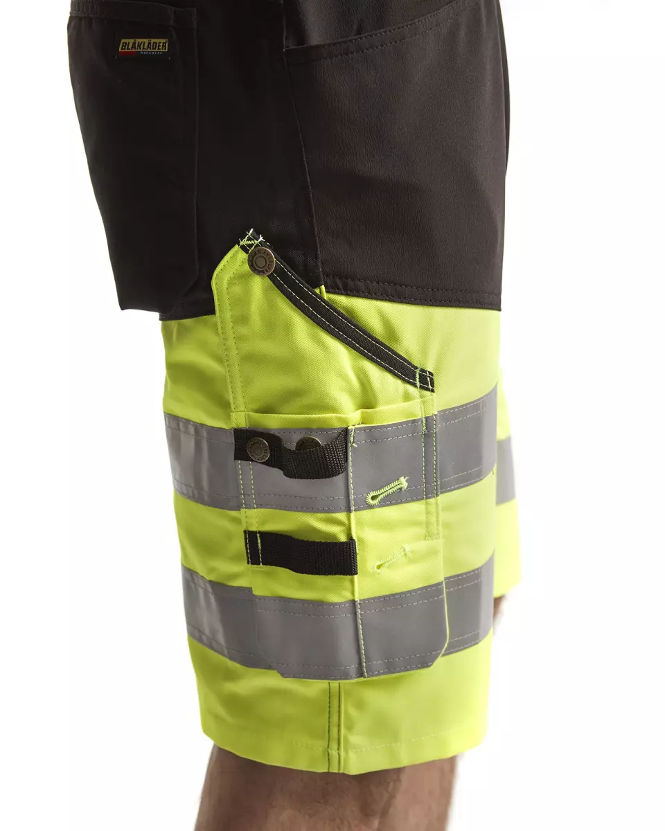 Material · Polyester, Cotton, Cordura® feature highlight