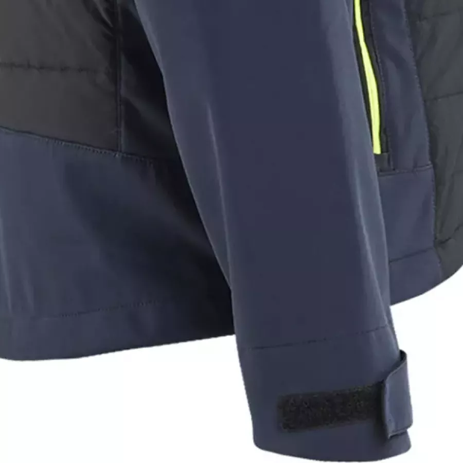 **Adjustable Velcro Sleeve Cuffs** seal out wind and let you fine-tune your fit for all-day comfort.