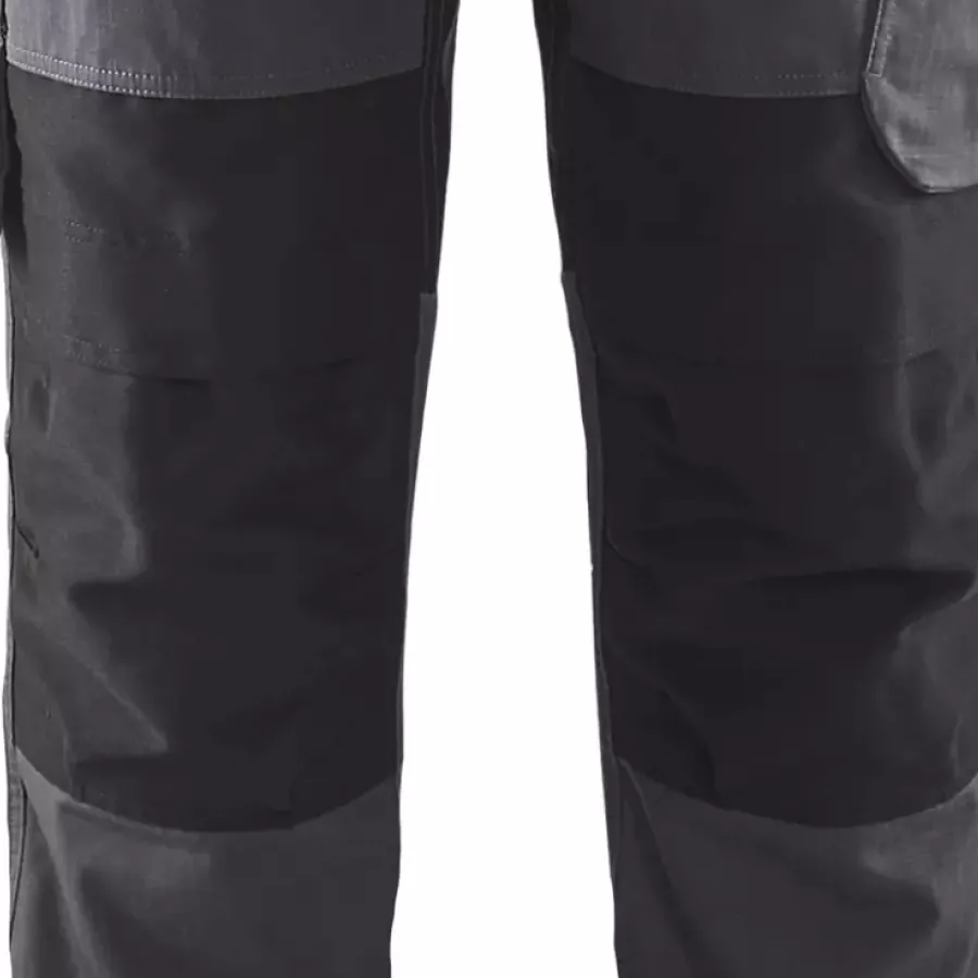 **CORDURA®-Stretch Knee Pad Pockets** provide durable protection when used with knee inserts.