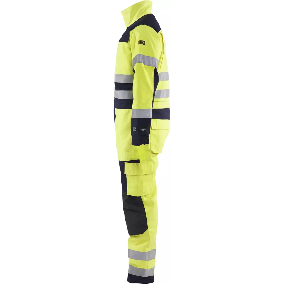 Pocket System · Zipper Pocket feature highlight