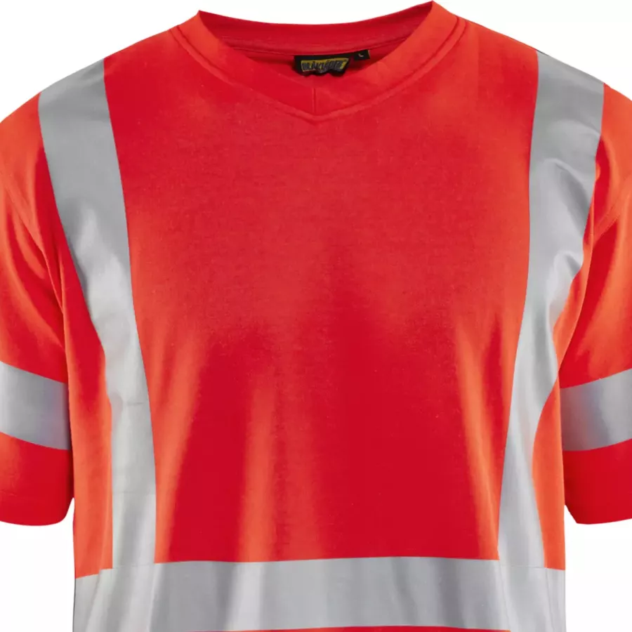 **UV Protection** defends against sunlight, keeping you cool and protected during outdoor work.