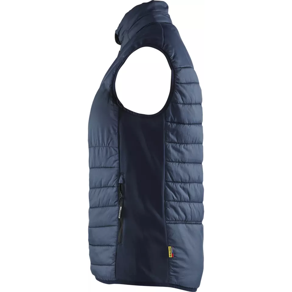 Pocket System · Zipper Pocket feature highlight