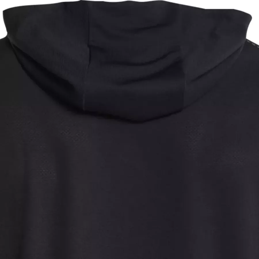 **Fixed Hood** gives you ready-on comfort that shields you from breeze and light exposure whenever you need it.