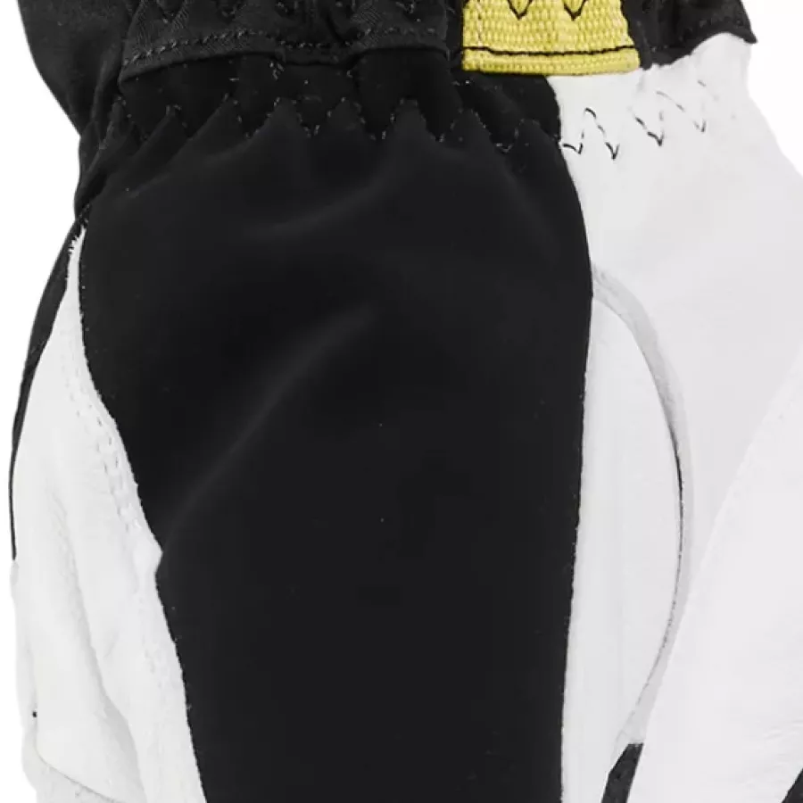 **Waterproof Construction** keeps your hands warm and dry so you can stay focused in cold, wet conditions.