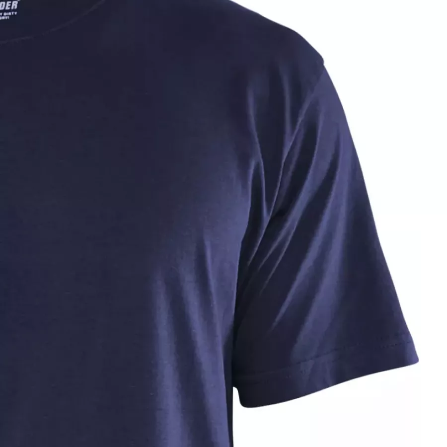 **Short Sleeve** offers easy-moving freedom and a cool, lightweight feel.