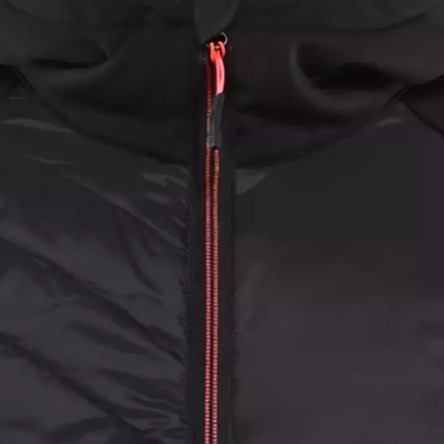 **Ein-Wege-Kunststoffreißverschluss** bietet einen leichtgängigen, zuverlässigen Verschluss für täglichen Komfort.