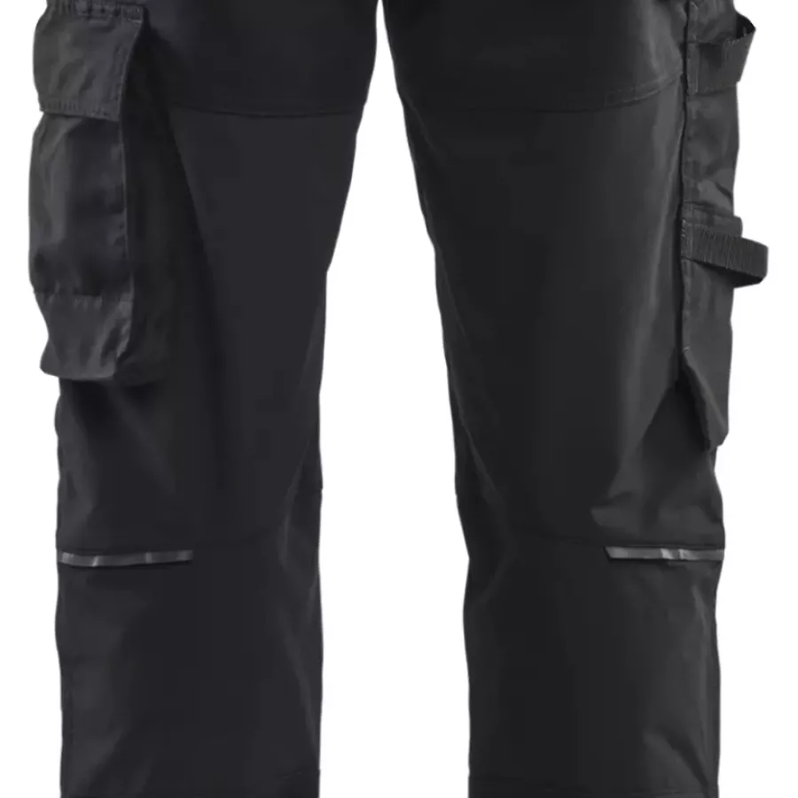 **Stretch Inserts** move with your body to ensure unrestricted comfort during every task.