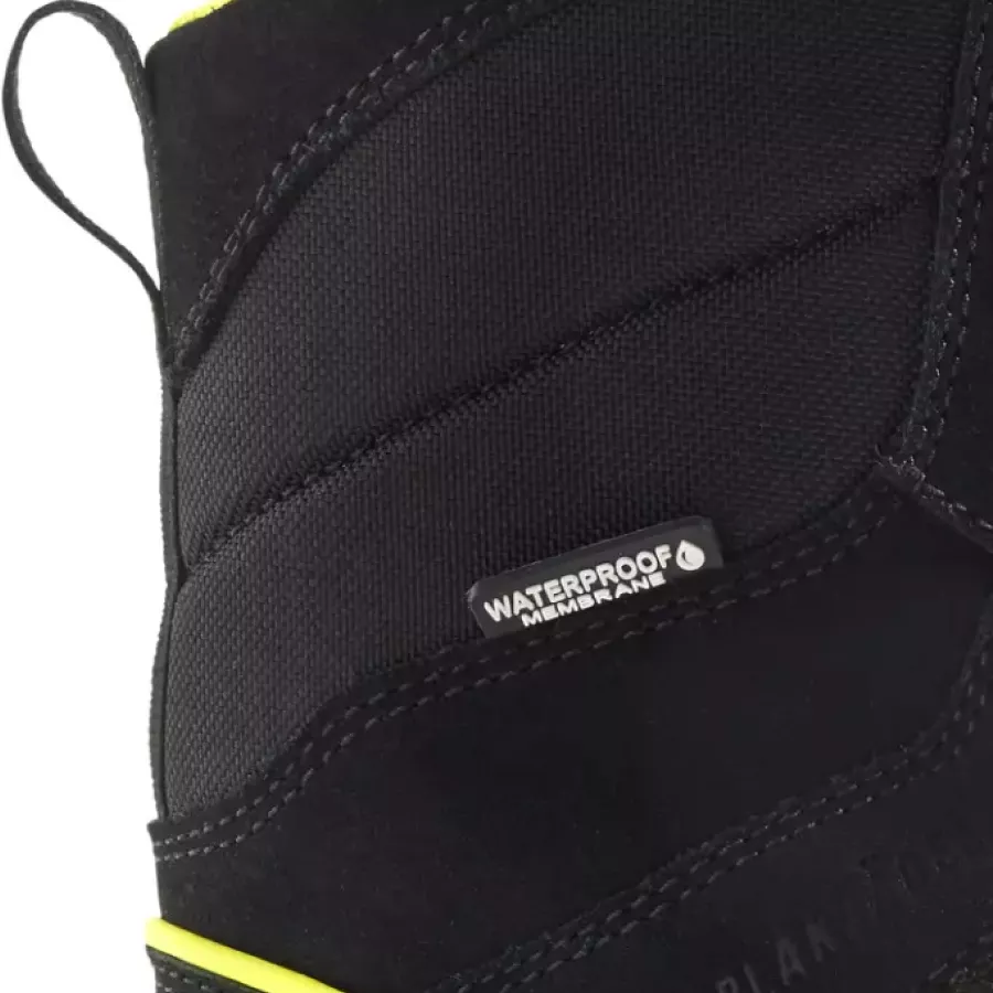 **Fully Waterproof Material** keeps your feet warm and dry so you stay comfortable and focused through winter conditions.