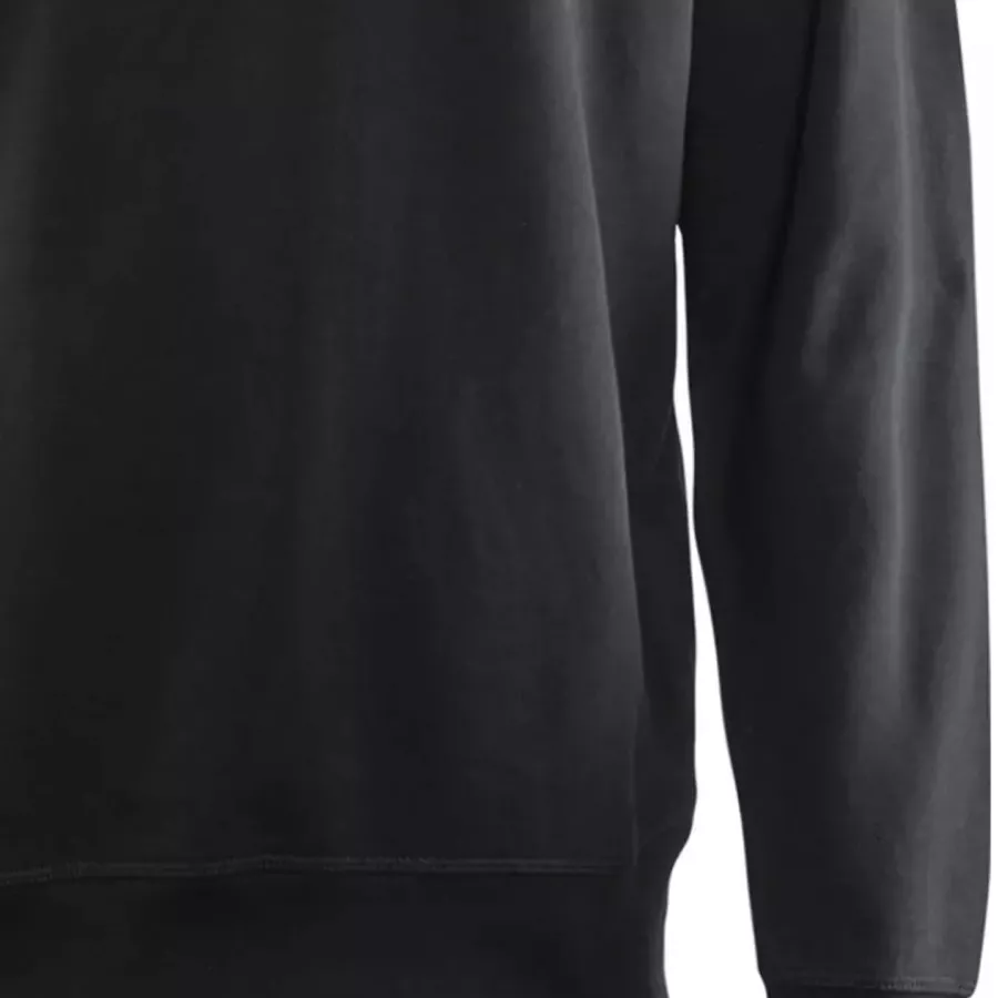 **Long Sleeves** give you relaxed coverage that moves with you from work to downtime.