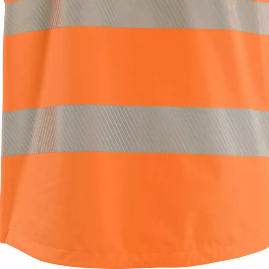 **Extended Back** provides extra coverage to keep your lower back warm during active work.