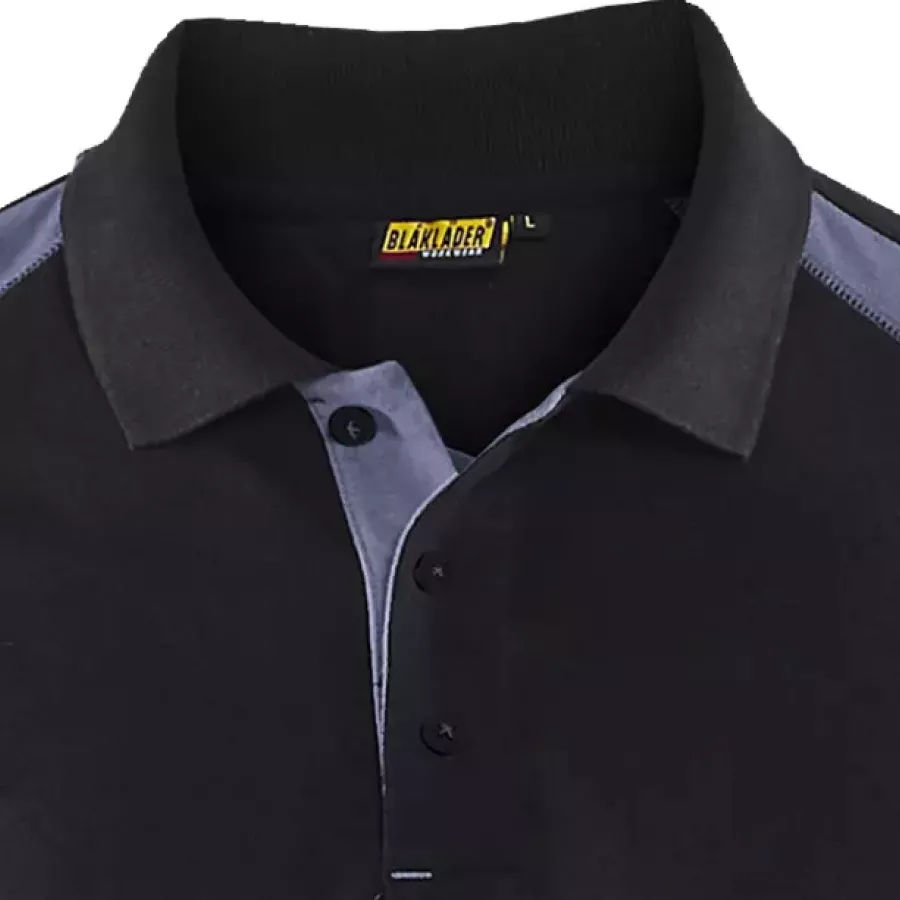 **Oxford Collar** gives your polo a smart, comfortable shape that holds up all day.