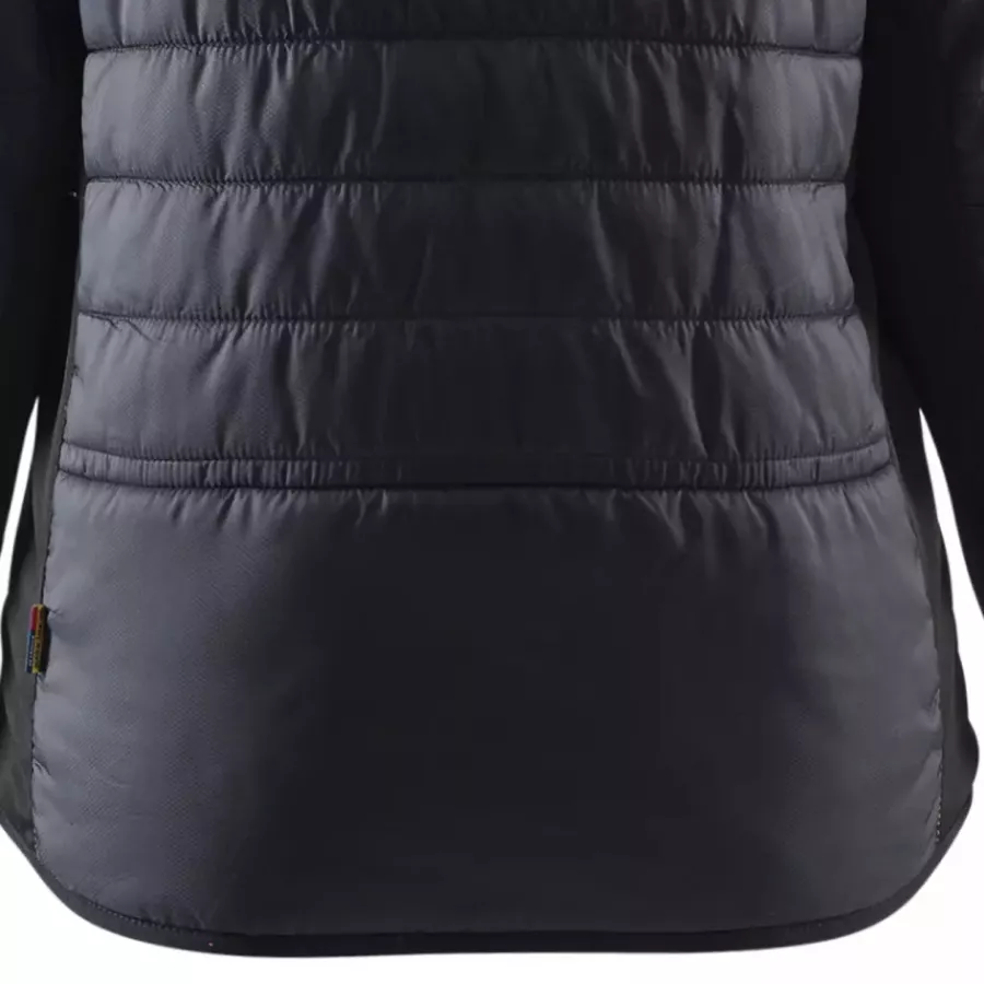 **Extended Back** gives you comfortable, reliable coverage whether you’re reaching, bending, or on the move.