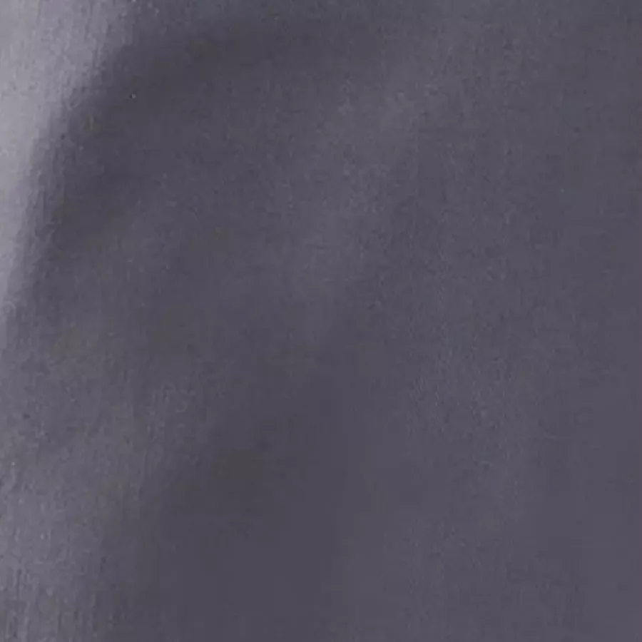 **Durable Fabric** delivers long-lasting performance that stands up to demanding work.