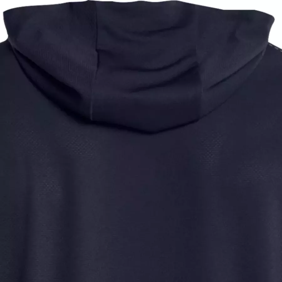 **Fixed Hood** gives you ready-on comfort that shields you from breeze and light exposure whenever you need it.