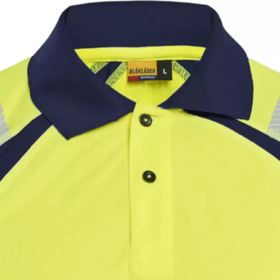 **Oxford Collar** keeps your look polished while offering all-day comfort and flexibility.