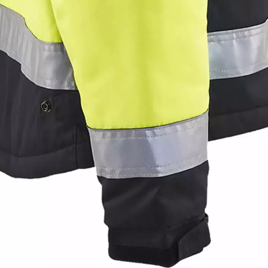 **Velcro Adjustable Cuffs** let you fine-tune the fit to keep warmth in and distractions out.