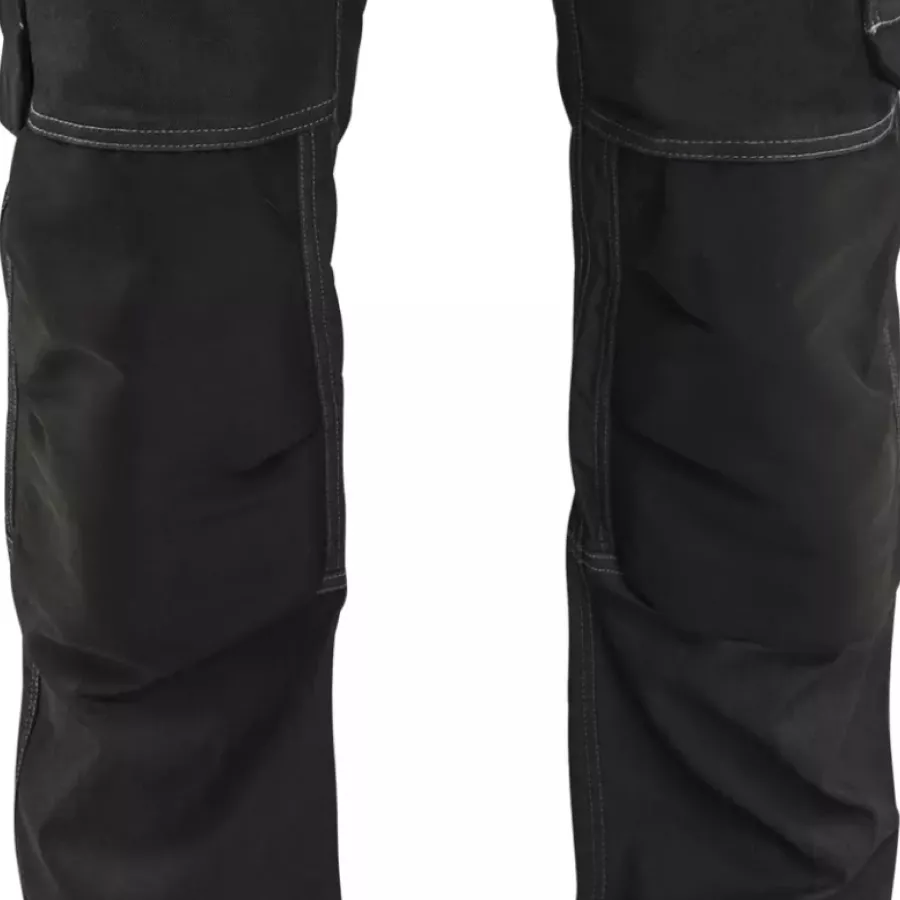 **CORDURA® Knee Pad Pockets** provide durable support so you can kneel comfortably without worry.