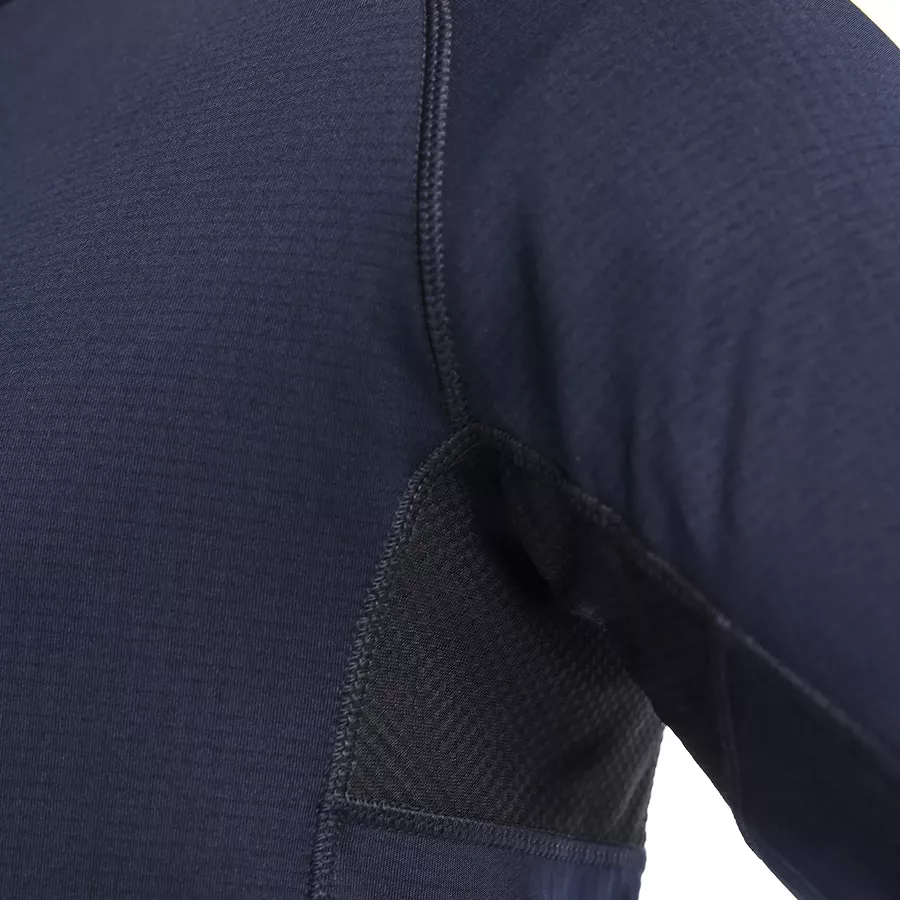 **Breathable Underarm Mesh Panels** boost airflow to keep you cool and comfortable during active work.