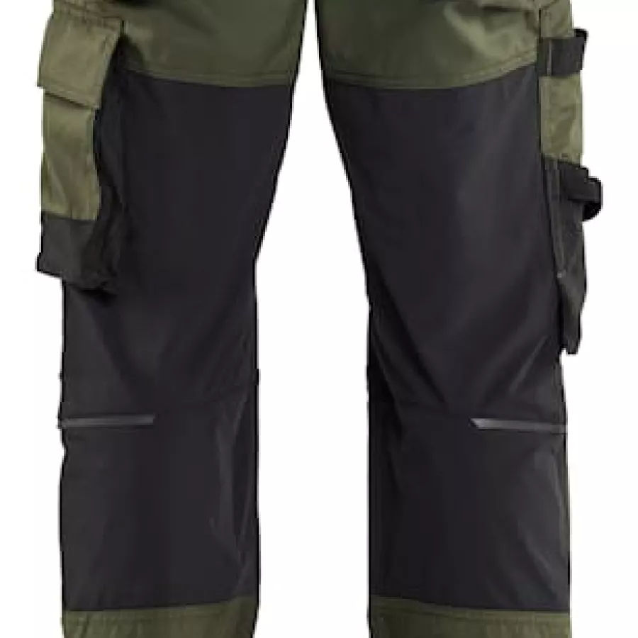 **Stretch-Einsätze** bewegen sich mit Ihrem Körper und sorgen für uneingeschränkten Komfort bei jeder Aufgabe.