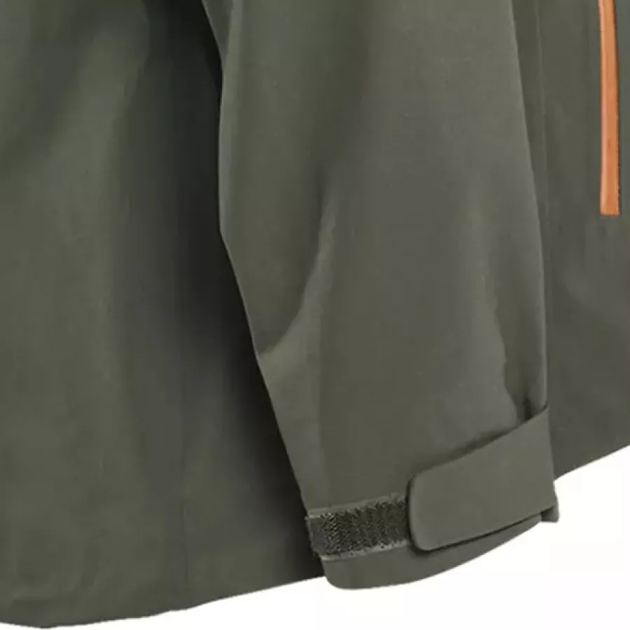 **Verstellbare Klettverschluss-Bündchen** ermöglichen eine präzise Anpassung der Passform für besseren Schutz und mehr Bewegungsfreiheit.