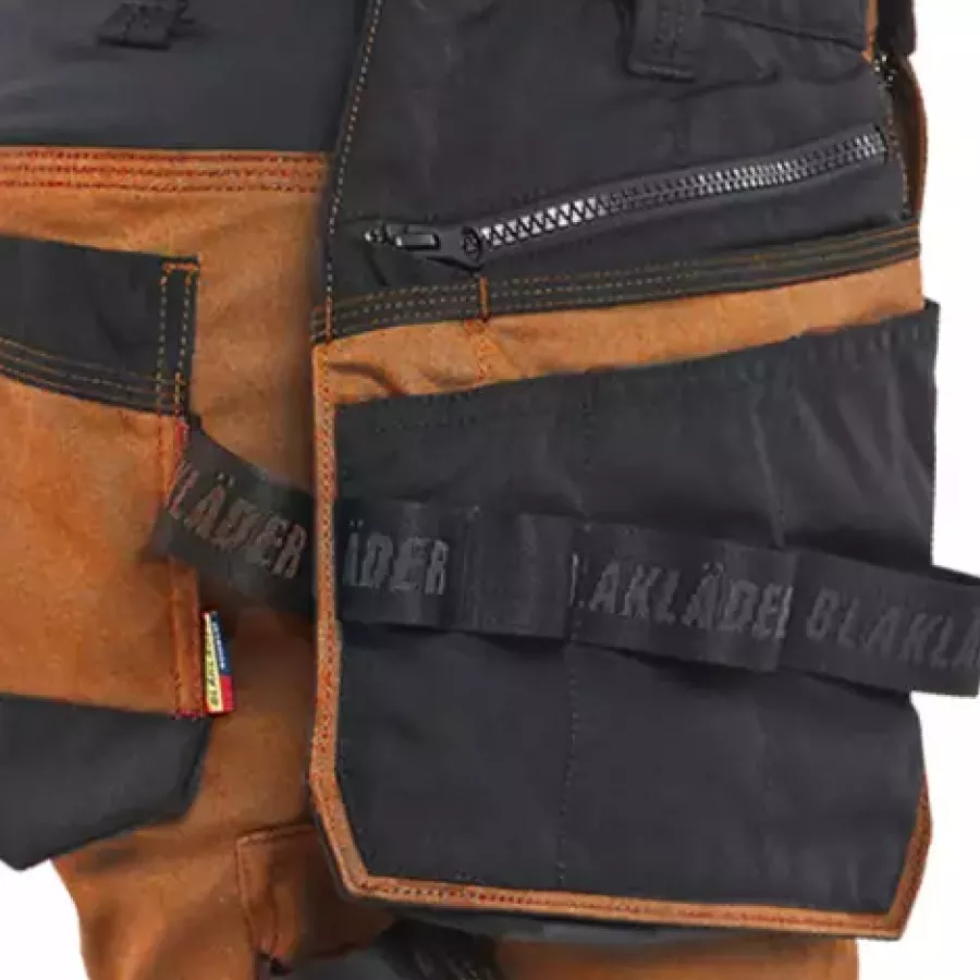 **Detachable Tool Pockets** let you carry what you need and lighten your load in seconds.