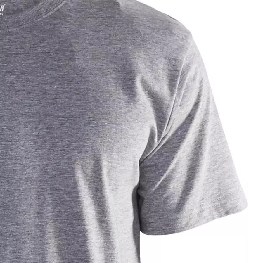 **Short Sleeve** offers easy-moving freedom and a cool, lightweight feel.