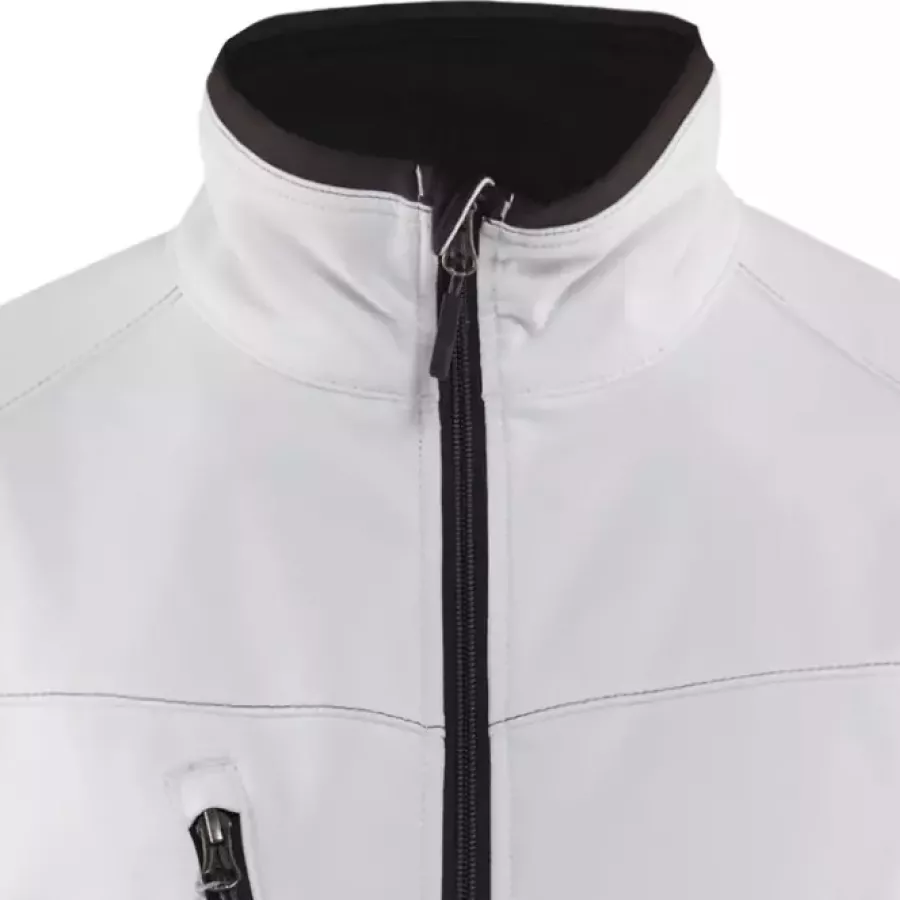 **Stehkragen** bietet warmen, bequemen Nackenschutz mit einem sauberen, strukturierten Look.