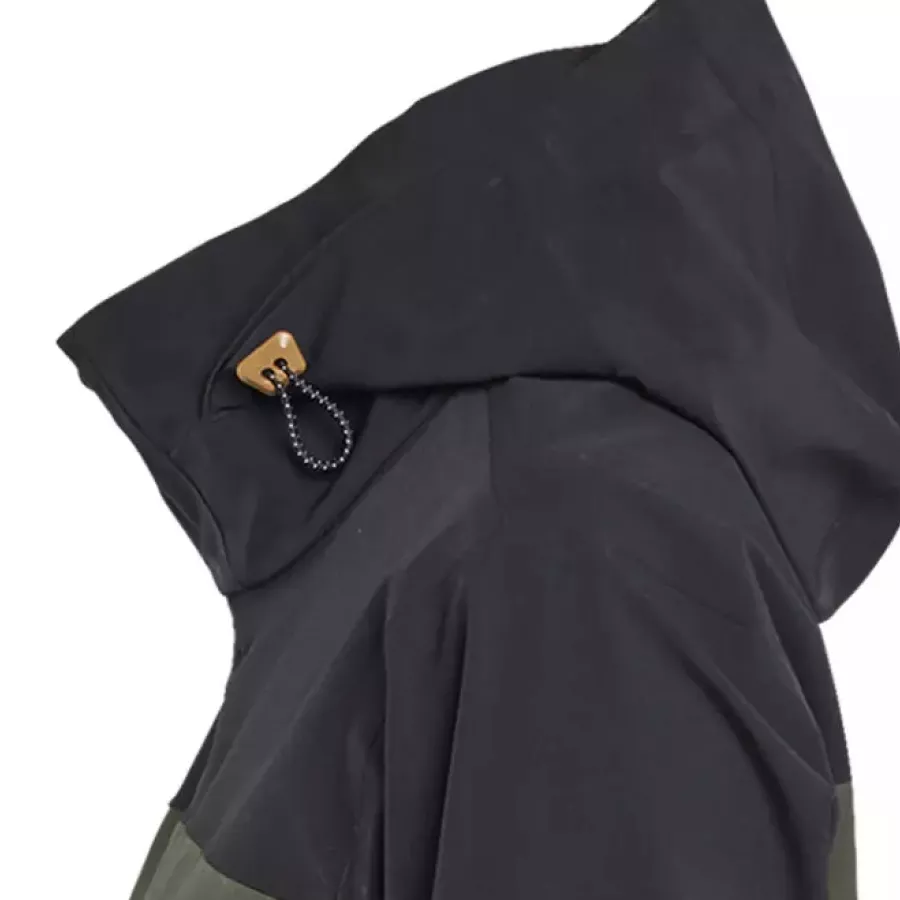 **Abnehmbare Kapuze** bietet Ihnen flexiblen Schutz, den Sie abnehmen können, wann immer es das Wetter erlaubt.