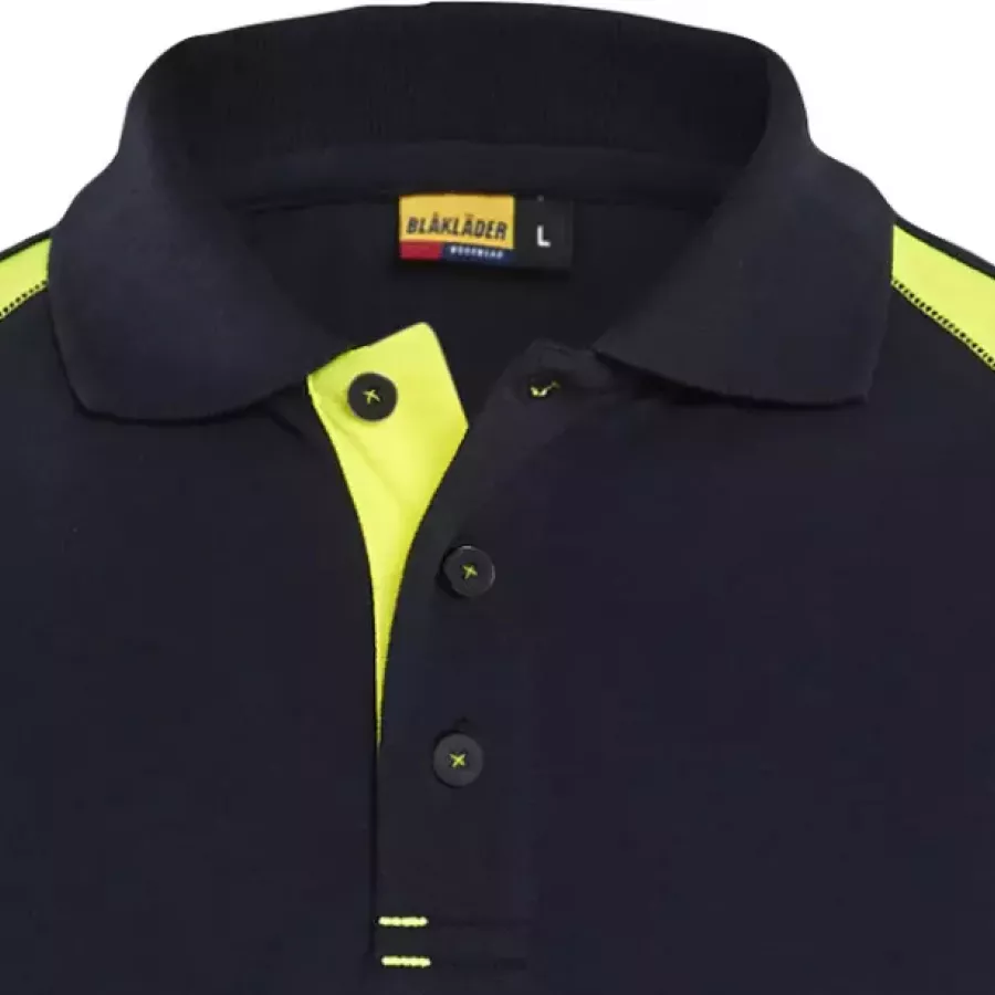 **Oxford Collar** gives your polo a smart, comfortable shape that holds up all day.