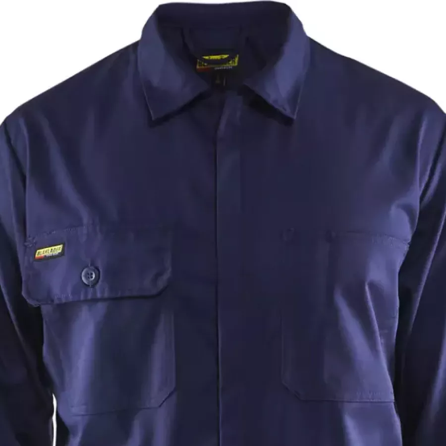 **Hidden Two-Way Zipper** offers easy, flexible access while maintaining a sleek, protective fit.