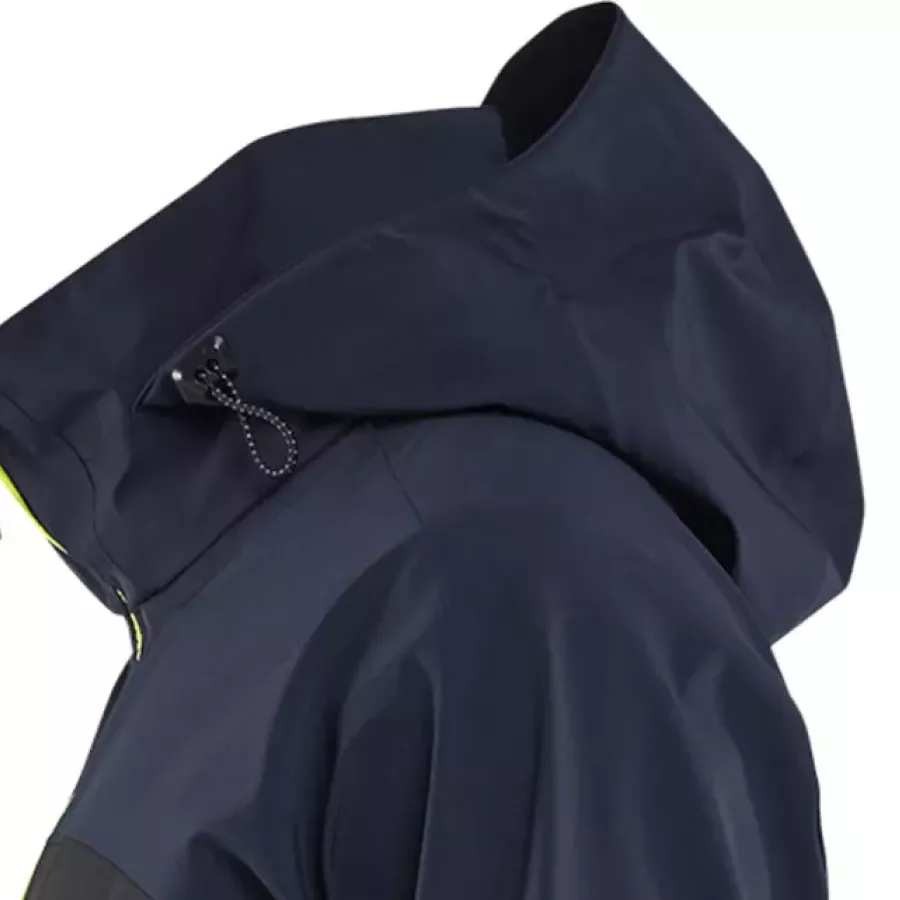 **Detachable Hood** offers flexible protection when needed and a streamlined look when not.