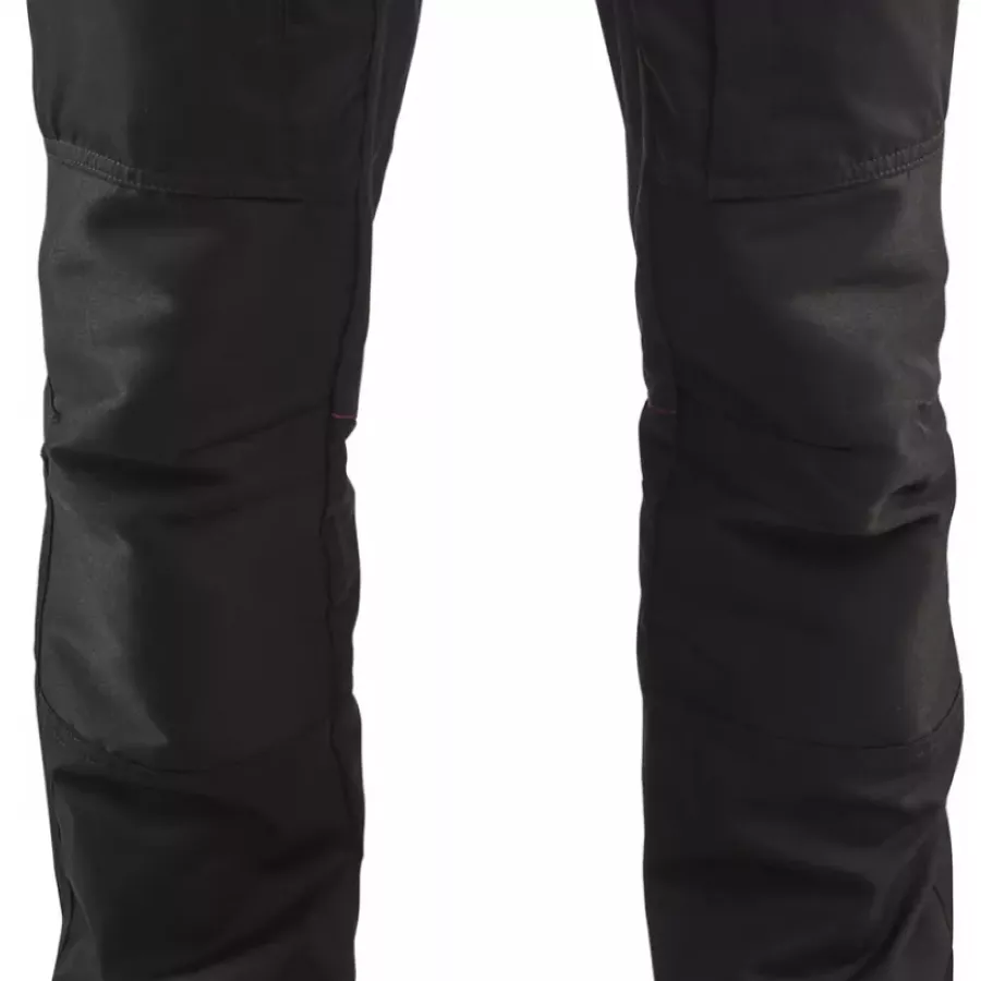 **CORDURA®-Reinforced Knees** protect your knees while keeping you comfortable during kneeling tasks.