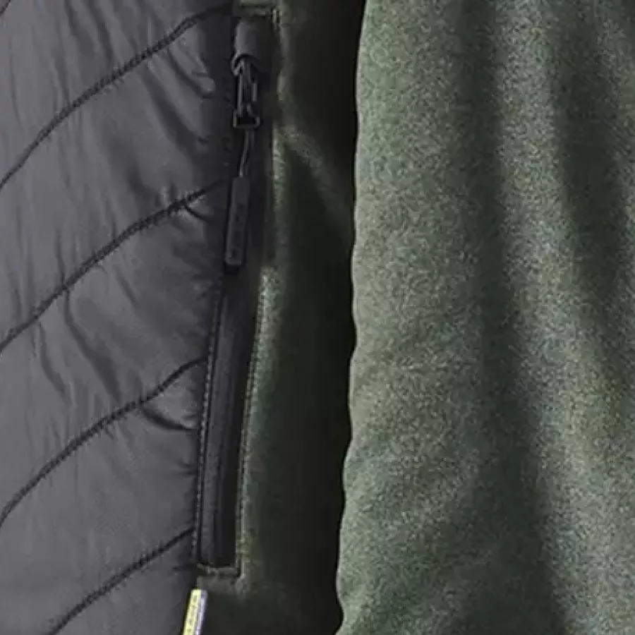 **Reißverschlusstaschen** sichern Ihre Wertsachen und halten sie gleichzeitig griffbereit.