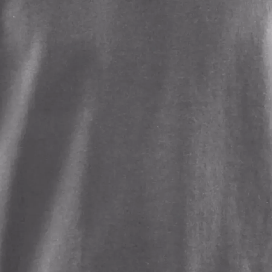 **Stoff aus 100 % Baumwolle** bietet natürliche Weichheit und Atmungsaktivität für mühelosen Tragekomfort im Alltag.