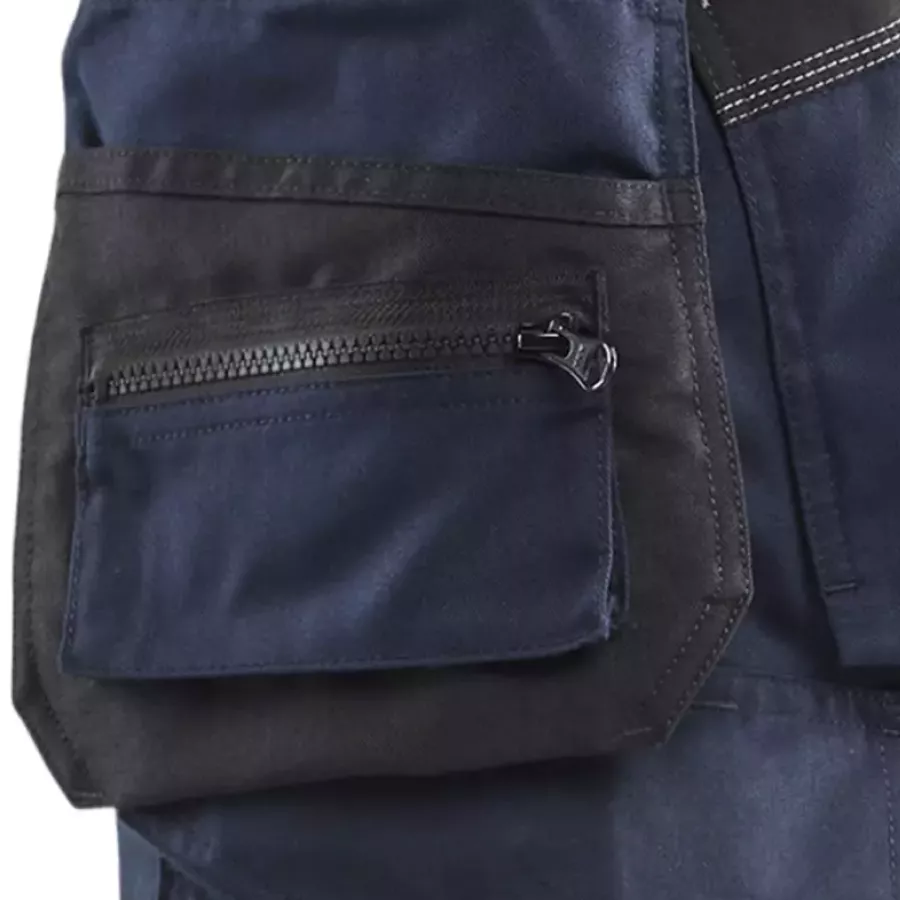 **Zipper Pocket** keeps small essentials secure and easy to access throughout the day.