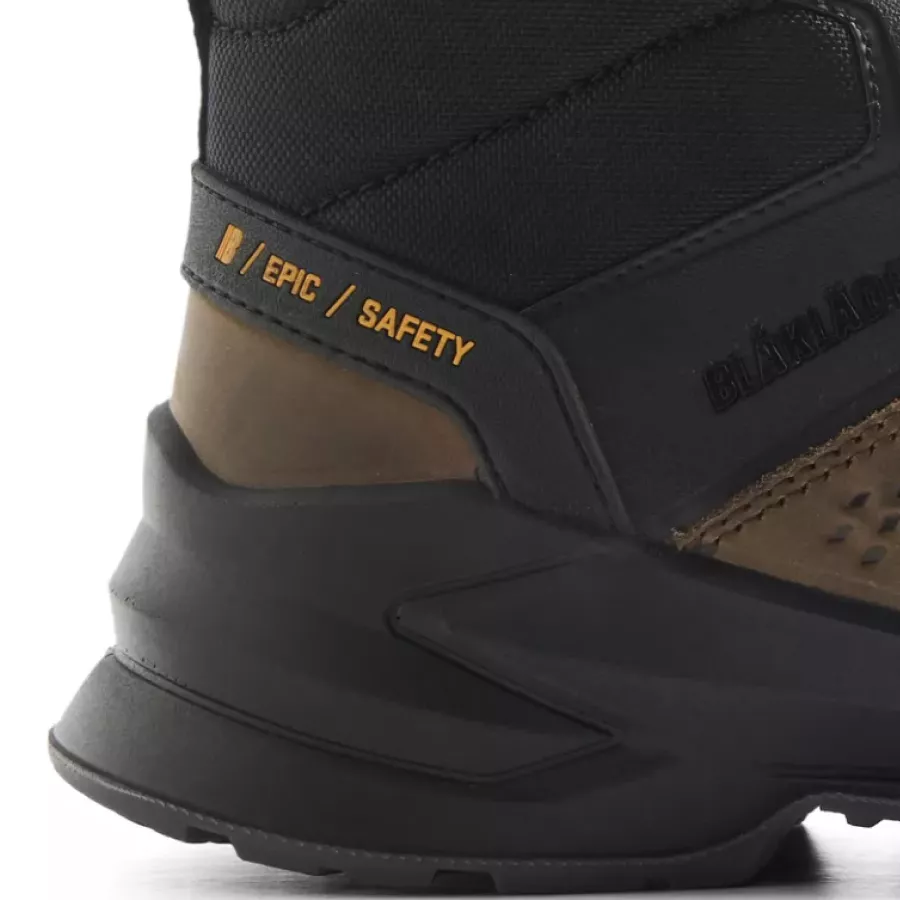 **Metal Free Puncture Protection** provides underfoot confidence without added weight.