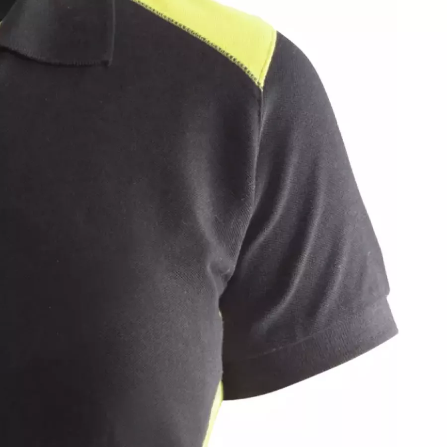 **Short Sleeves with Ribbed Cuffs** offer easy movement while maintaining a neat, structured finish.