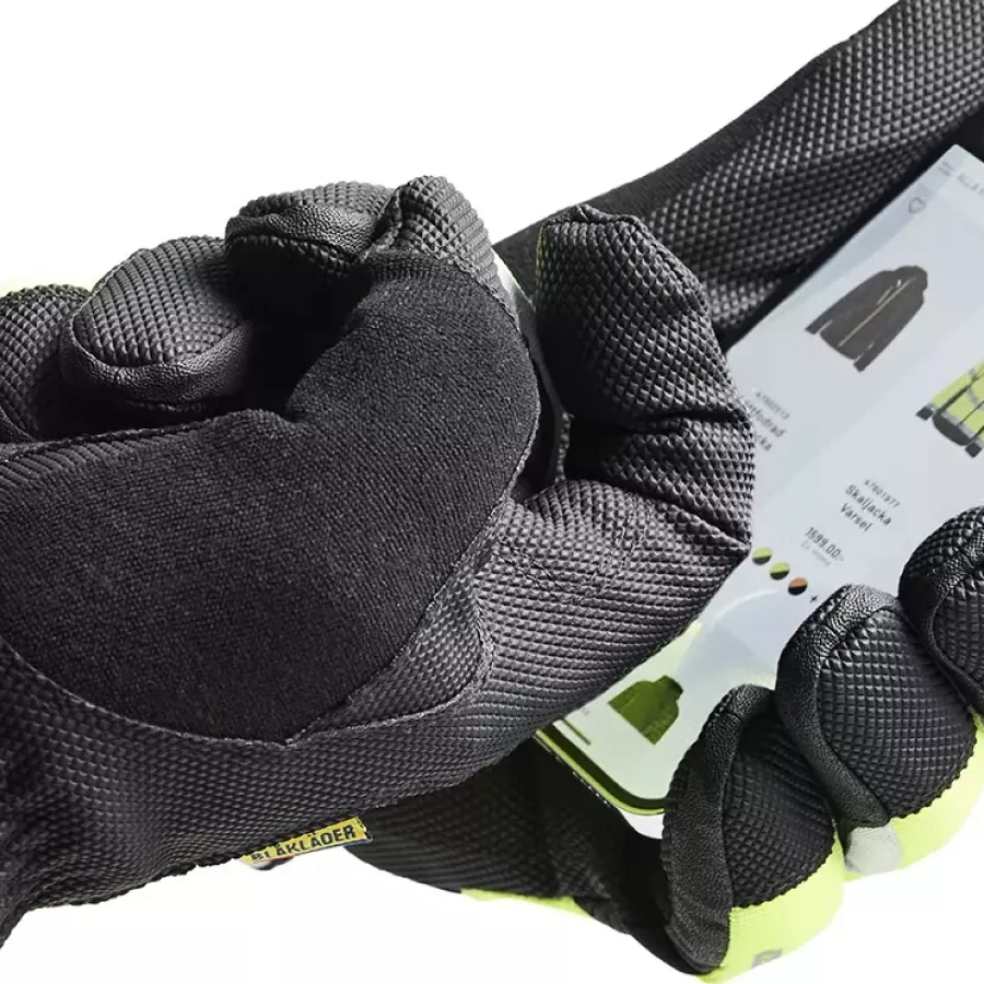 **Touch Function on Index Finger Knuckle** allows easy use of smartphones and touchscreens without removing the gloves.