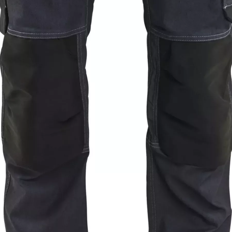**CORDURA® Knee Pad Pockets** provide durable support so you can kneel comfortably without worry.