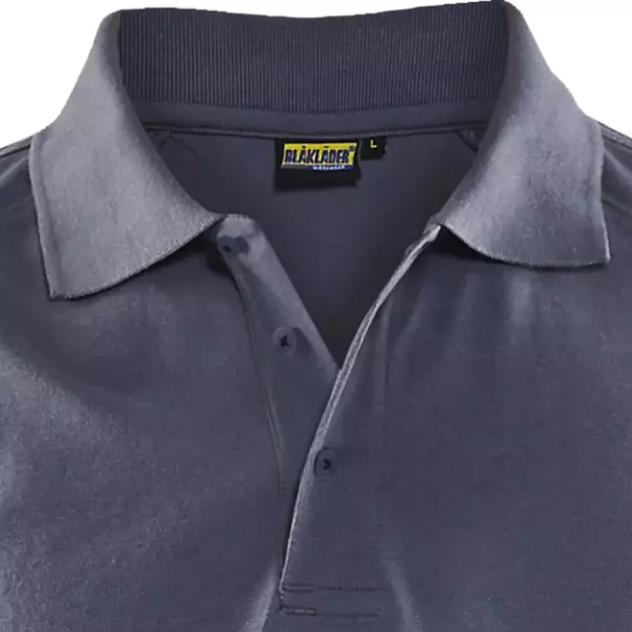 **Oxford Collar** gives your polo a smart, comfortable shape that holds up all day.