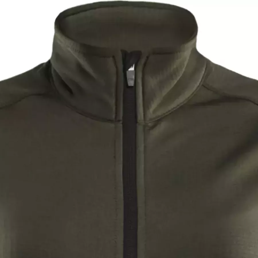 **Stand-Up Collar** delivers extra neck protection and helps retain heat.