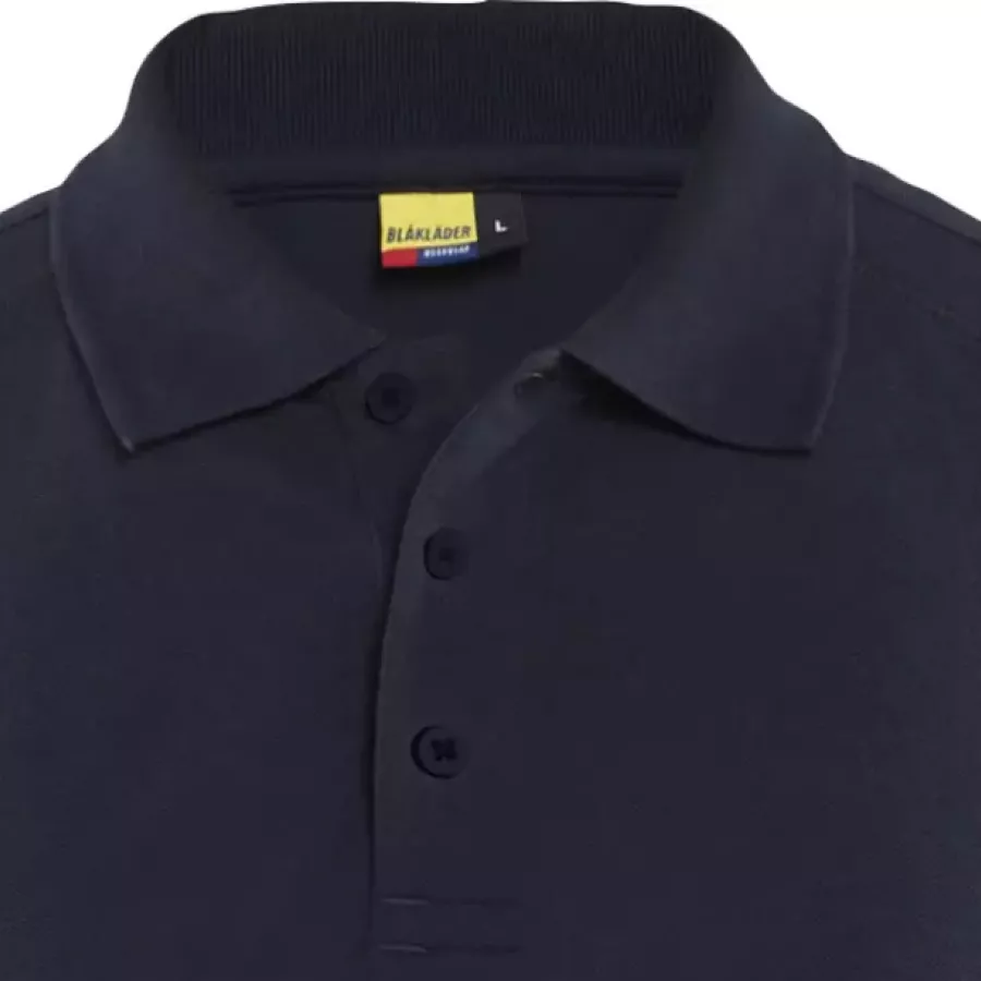 **Oxford Collar** gives your polo a smart, comfortable shape that holds up all day.