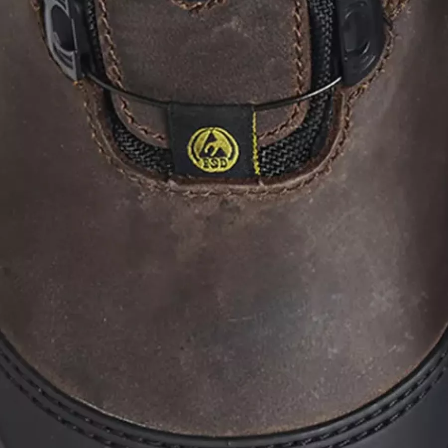 **Fully Waterproof Membrane** keeps your feet dry and comfortable in wet conditions.