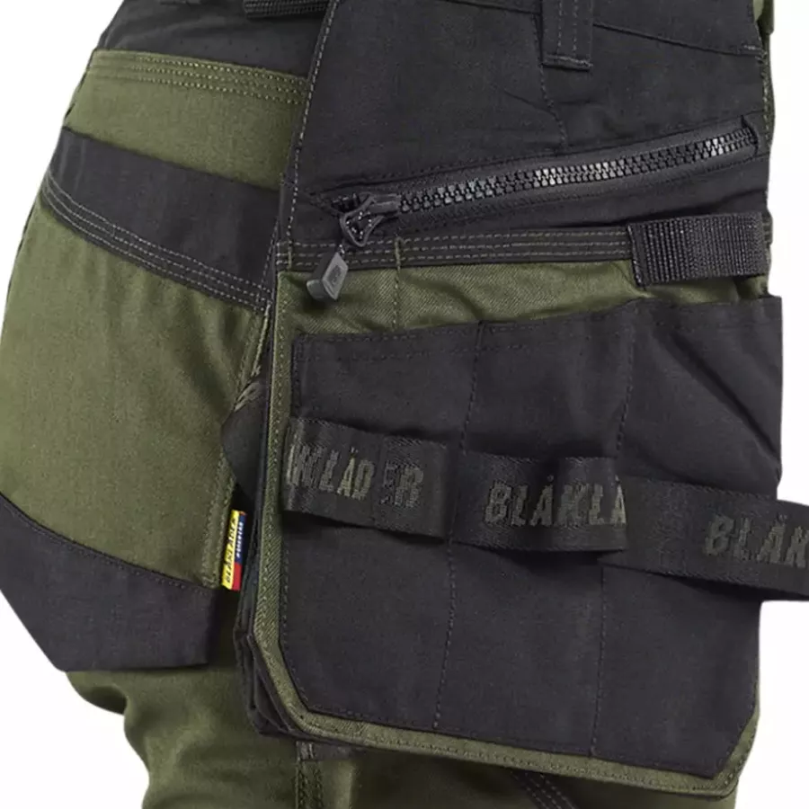 **Detachable Holster Pocket** lets you keep essential tools within reach and lighten your load whenever you want.