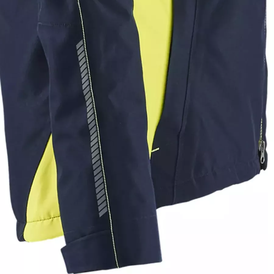 **Velcro Adjustable Cuffs** seal in warmth while giving you a personalized, comfortable fit.