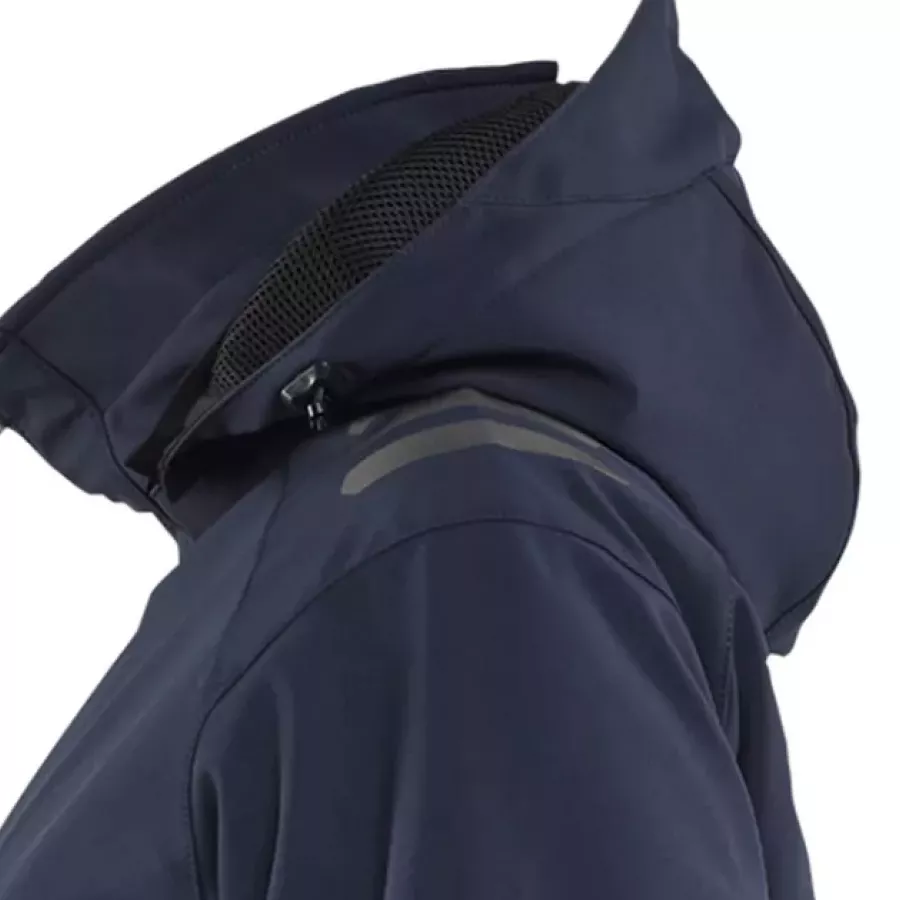 **Detachable Hood** provides adaptable weather protection, easily removed or attached depending on conditions.