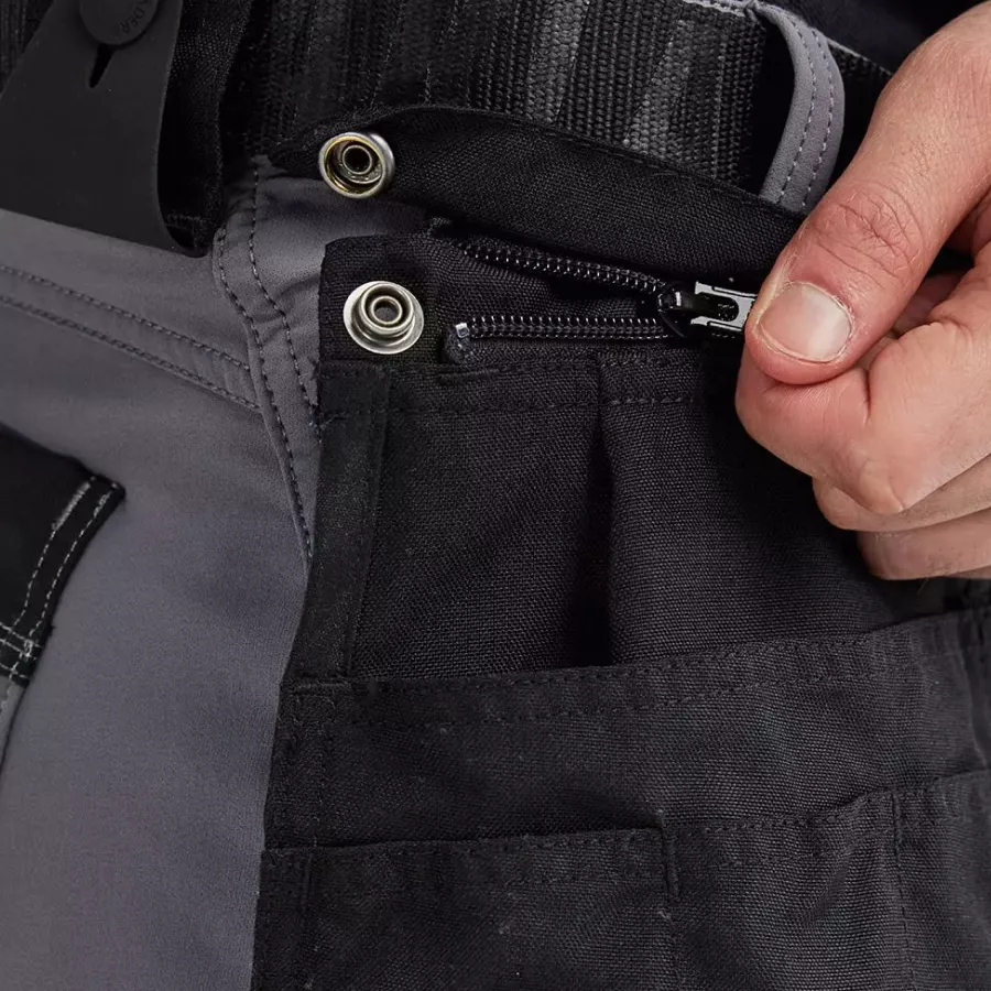 **Detachable Tool Pockets** give you flexible storage you can add or remove depending on the task.
